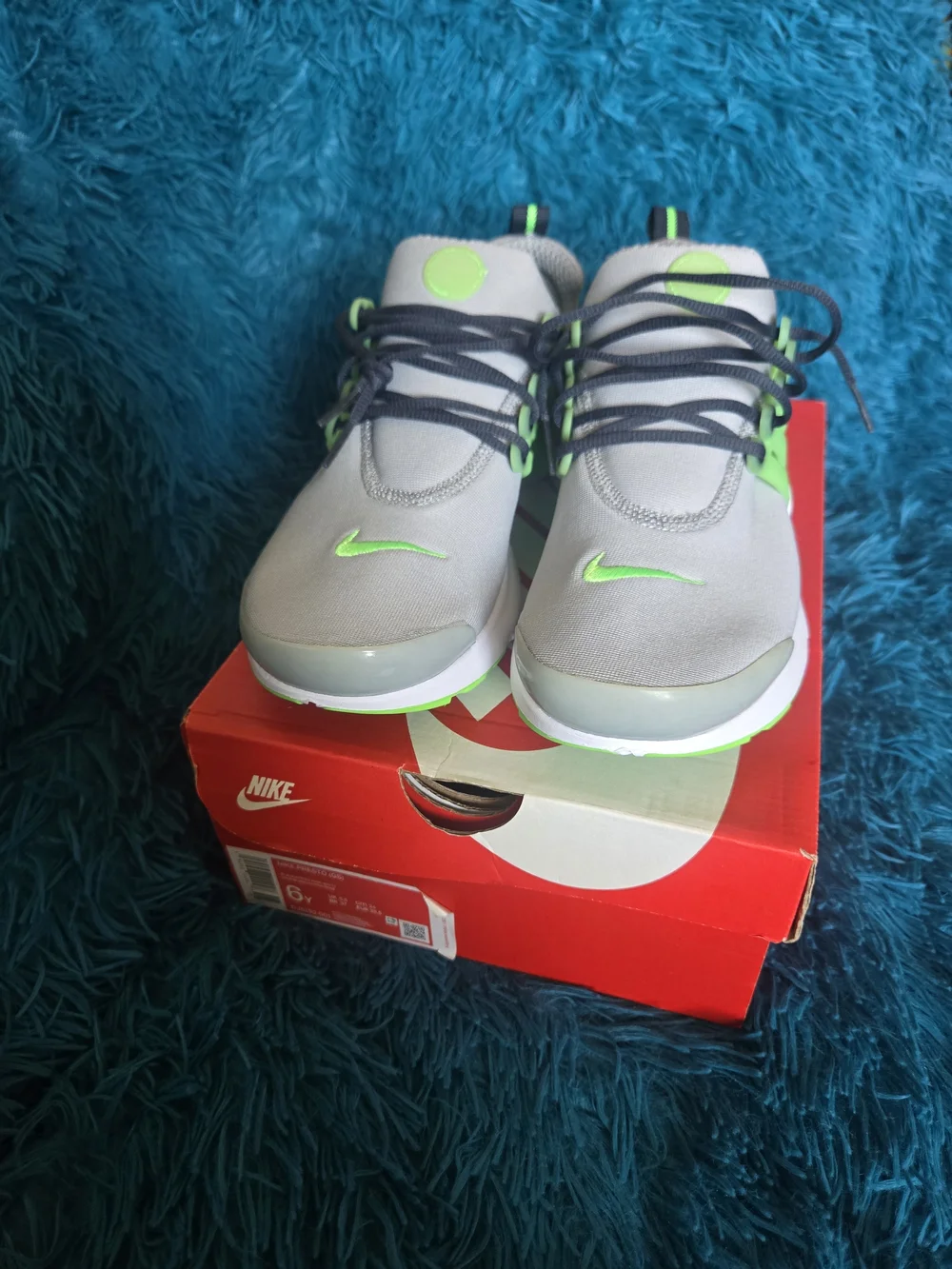 Nike Presto Grey and Neon Green Sneakers